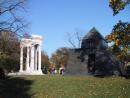 Graceland Cemetery: Monumental. (click to zoom)