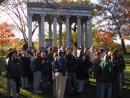 Graceland Cemetery: Tour group. (click to zoom)