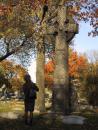 Graceland Cemetery: Celtic cross. (click to zoom)