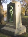 Graceland Cemetery: Monument. Fisher. (click to zoom)