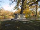 Graceland Cemetery: Monument. Isham. (click to zoom)