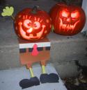 Suburban Halloween sights: Sponge Bob Square Pants pumpkin. (click to zoom)